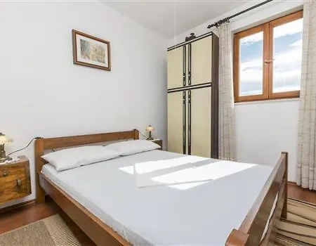 Seaview Escape
